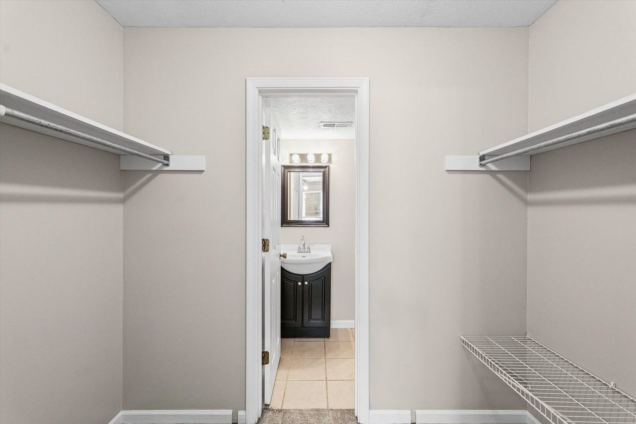 123 S. Regency Dr - Photo 5 of 18