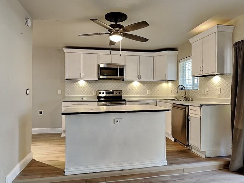 2986 Buttonwood Dr - Photo 5 of 35