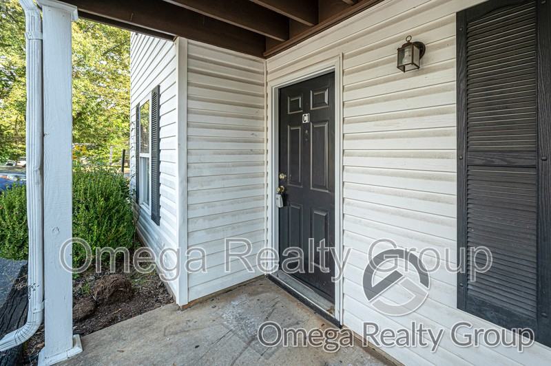 1919 20th St Ne #C1 - Photo 2 of 30