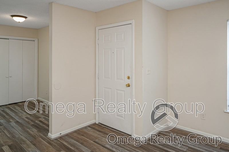 1919 20th St Ne #C1 - Photo 4 of 30