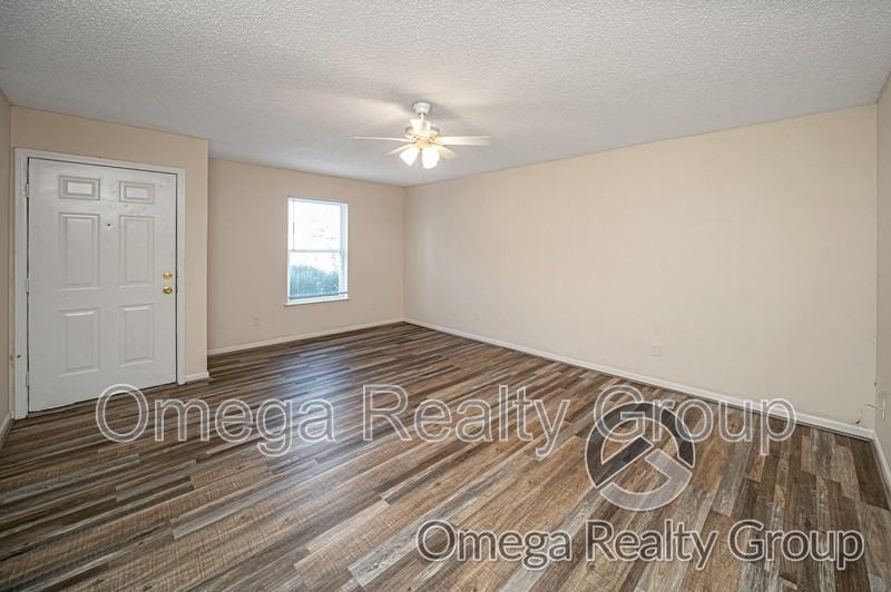 1919 20th St Ne #C1 - Photo 7 of 30