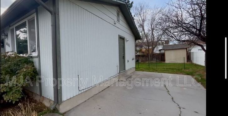 6046 Southwest - Photo 2 of 12