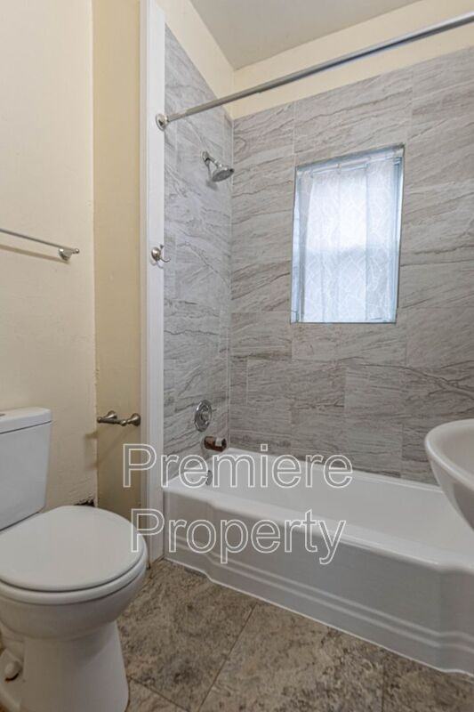 205 S Willis Ave - Photo 7 of 11