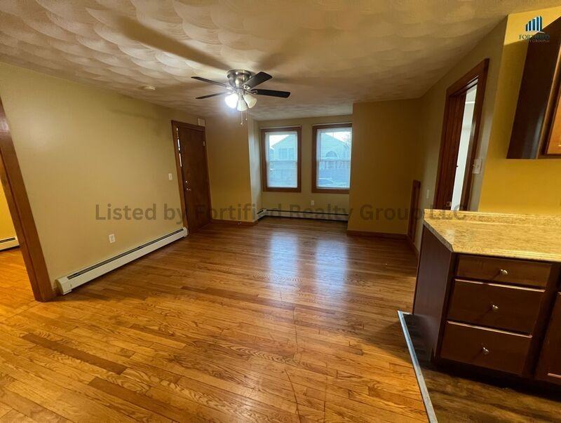 106 Tuttle St #1 - Photo 3 of 16