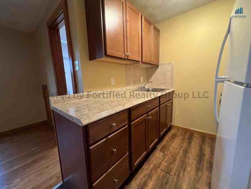 106 Tuttle St #1 - Photo 5 of 16