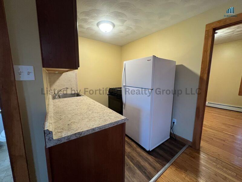 106 Tuttle St #1 - Photo 7 of 16