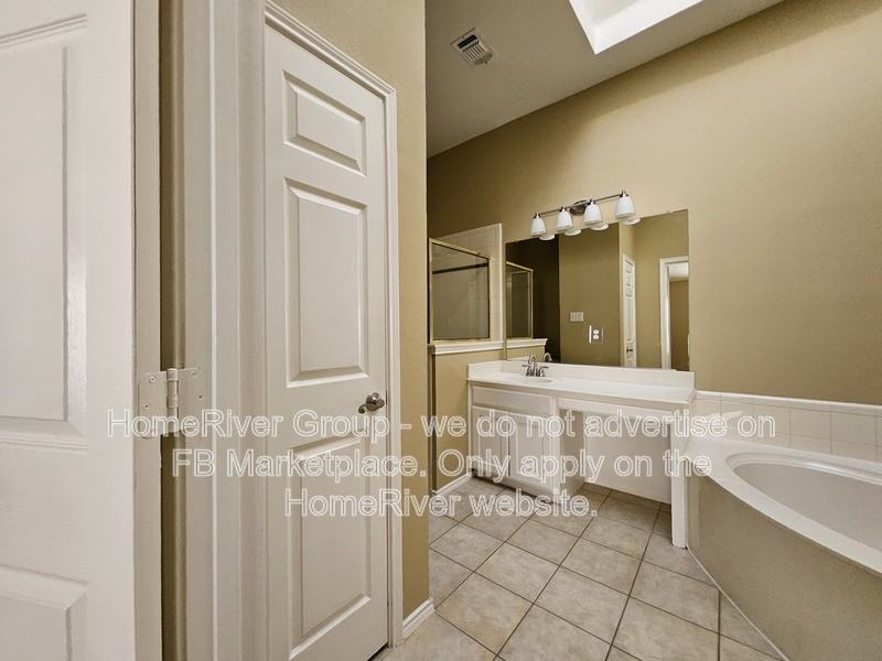 7773 King Arthur Rd - Photo 4 of 19