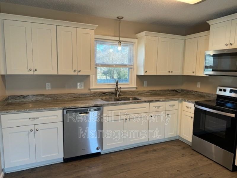 6002 Old Chestnut Ave - Photo 6 of 10