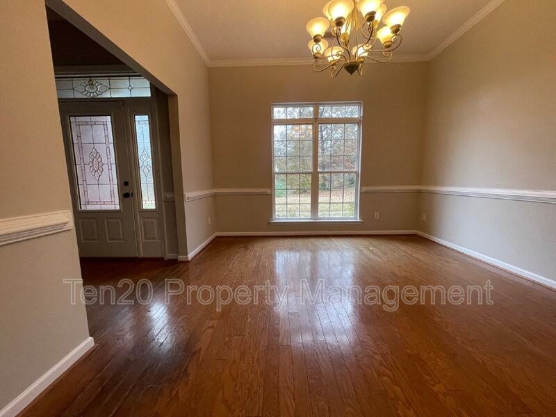 177 Richardson Rd - Photo 5 of 10