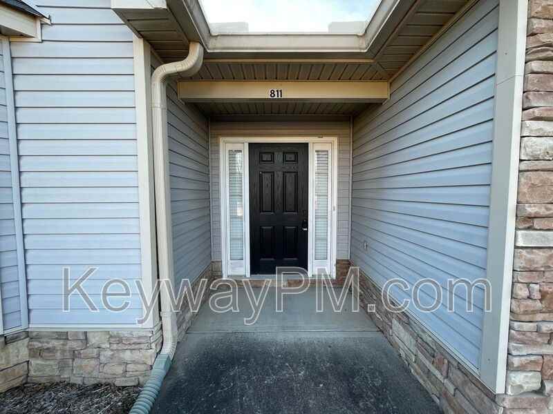 811 Oshields Ct - Photo 4 of 22