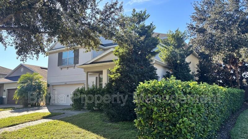 11892 Thatcher Ave - Photo 3 of 28