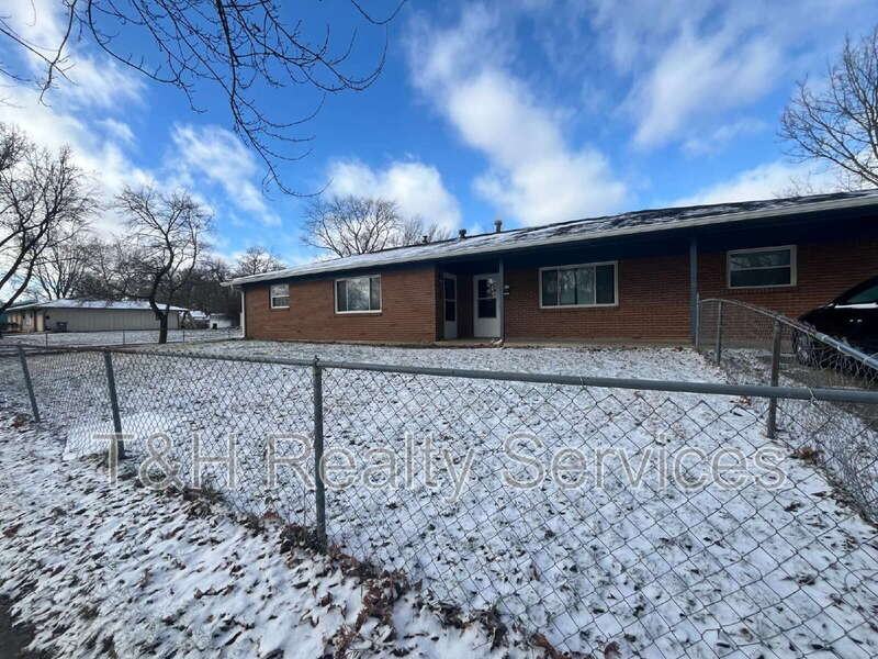 10202 Catalina Dr - Photo 3 of 16