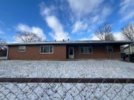 featured image of 10202 Catalina Dr