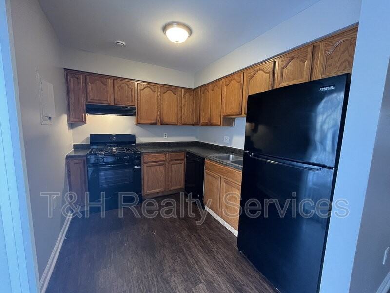 10202 Catalina Dr - Photo 7 of 16