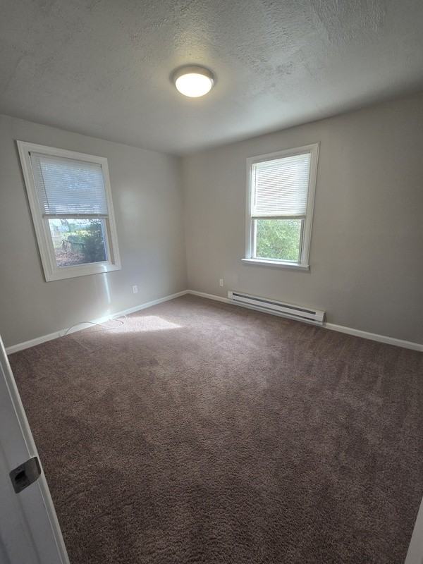 1112 E 16th St - Photo 6 of 17