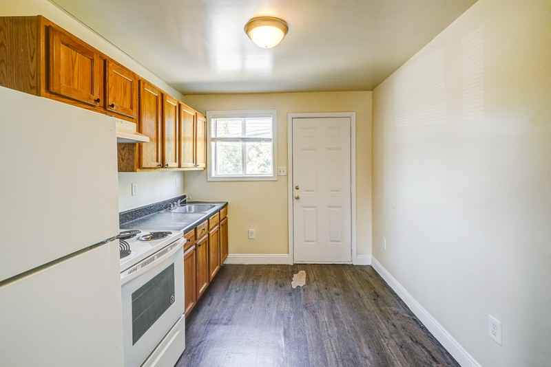 2104 Phaup St #D - Photo 5 of 18