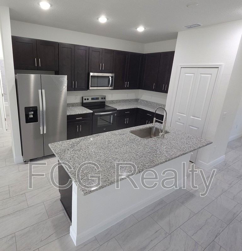 9841 N Sistine Ter - Photo 4 of 22