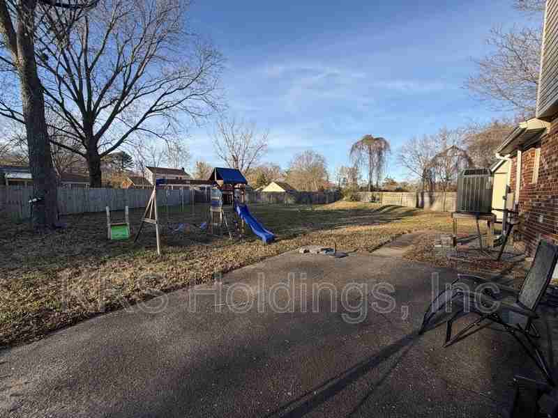 3 Langholm Ct - Photo 2 of 3