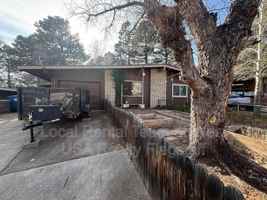 featured image of 4513 E Hollygreen Rd