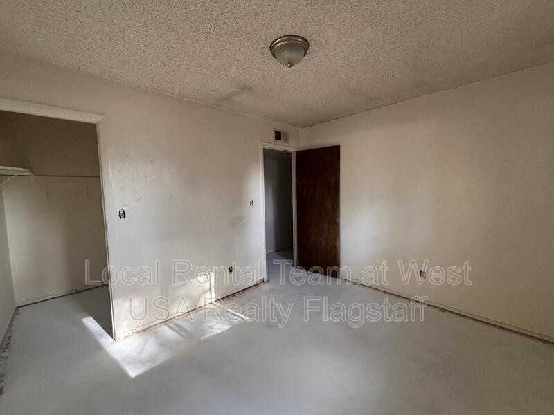 4513 E Hollygreen Rd - Photo 6 of 21