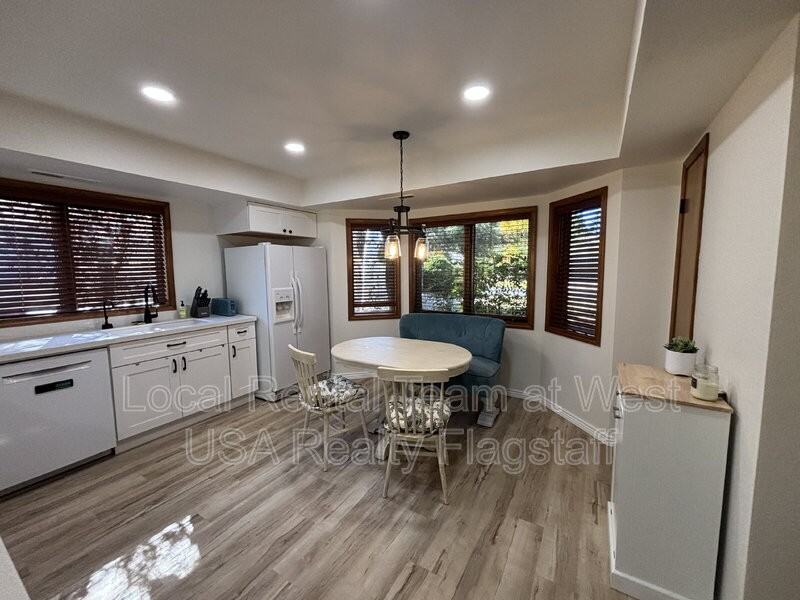 2340 N Plateau Dr - Photo 5 of 29