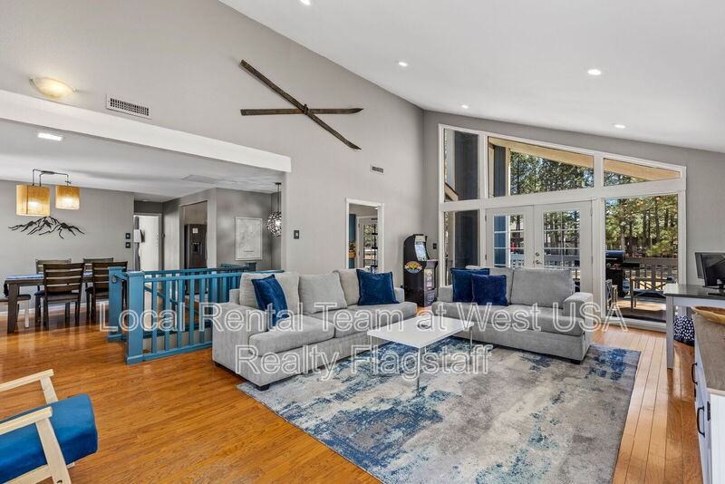 1720 N Doral Way - Photo 2 of 28