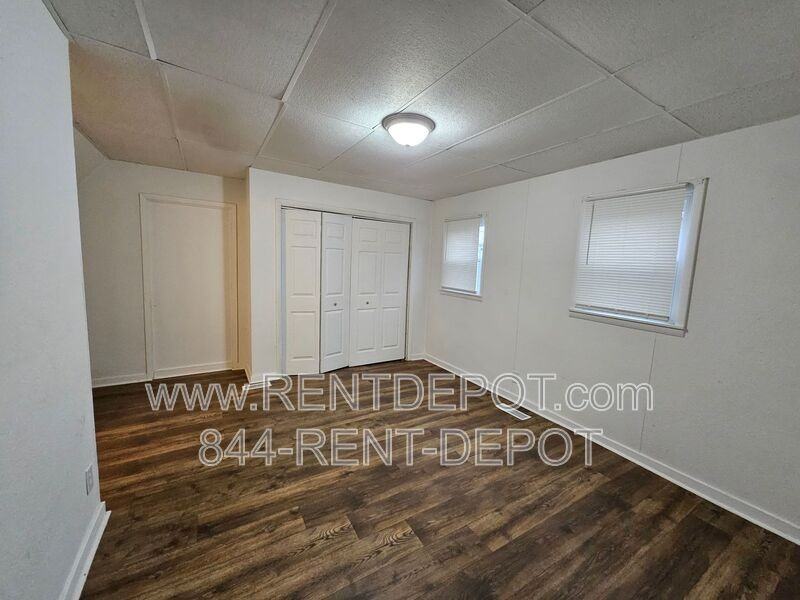 109 E Eichel Ave #A - Photo 7 of 9