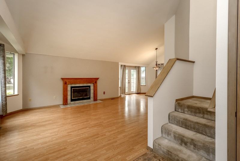 3223 S 372nd St - Photo 4 of 44