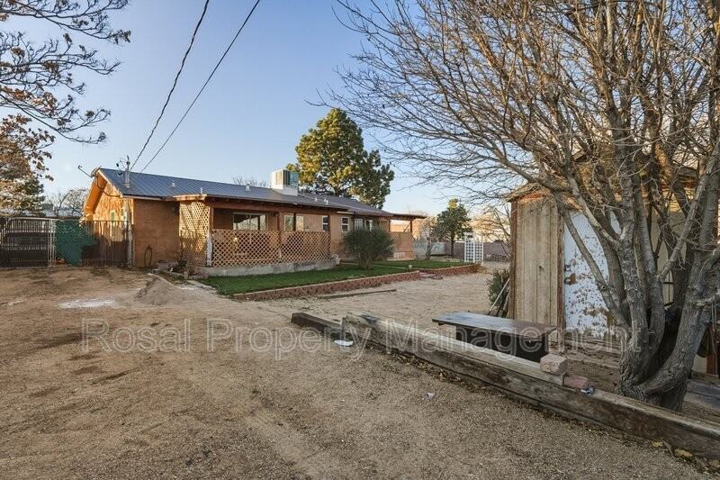 1700 Gschwind Pl Sw - Photo 2 of 29