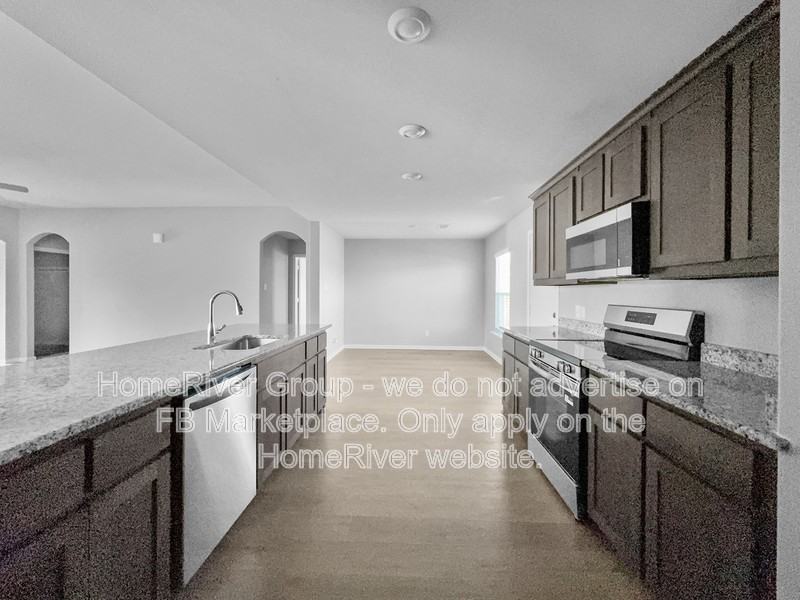 4109 Silverhill Dr - Photo 4 of 26