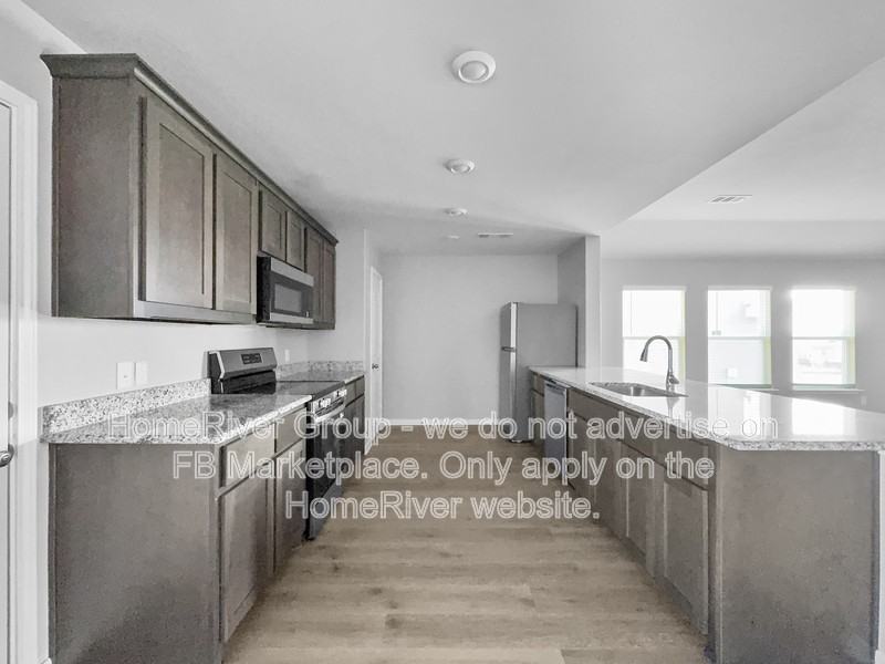 4109 Silverhill Dr - Photo 5 of 26