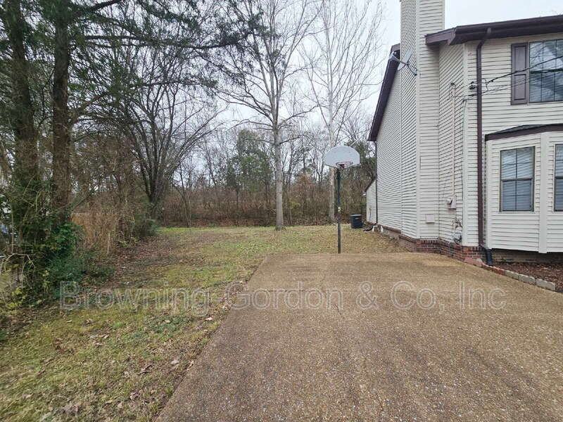 251 Colt Dr - Photo 3 of 17