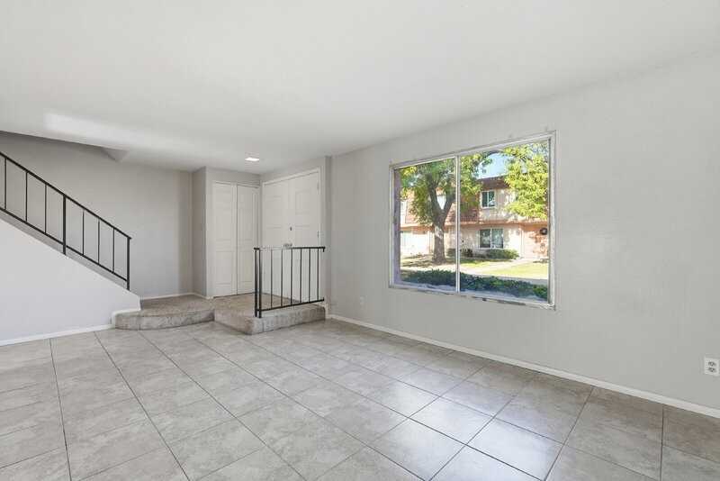 1628 E Logan Dr - Photo 4 of 31