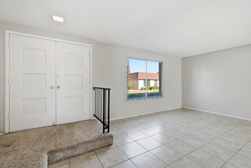 1628 E Logan Dr - Photo 5 of 31