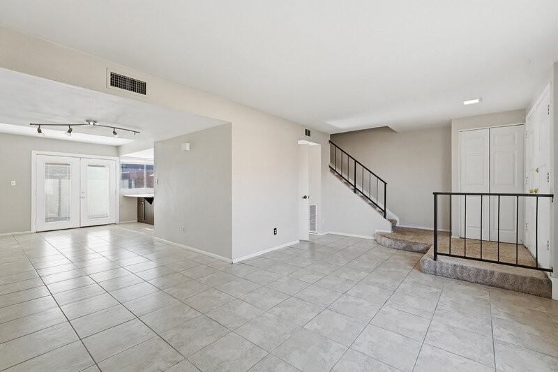 1628 E Logan Dr - Photo 7 of 31