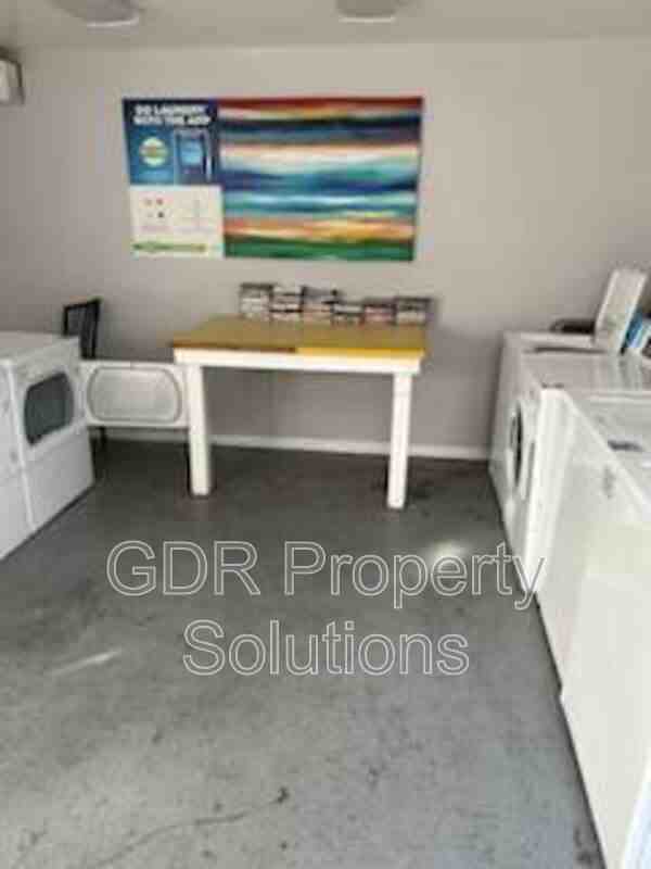 401 14th St Nw #16 - Photo 2 of 14