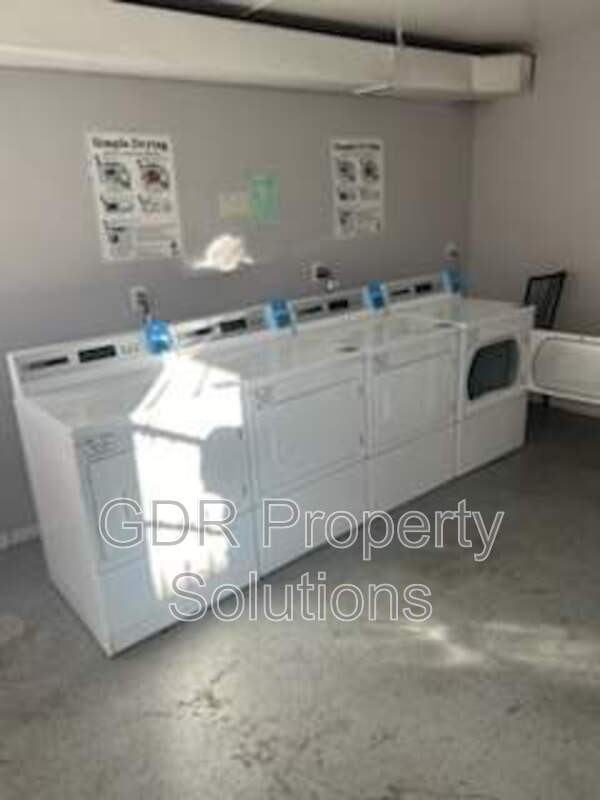 401 14th St Nw #16 - Photo 3 of 14