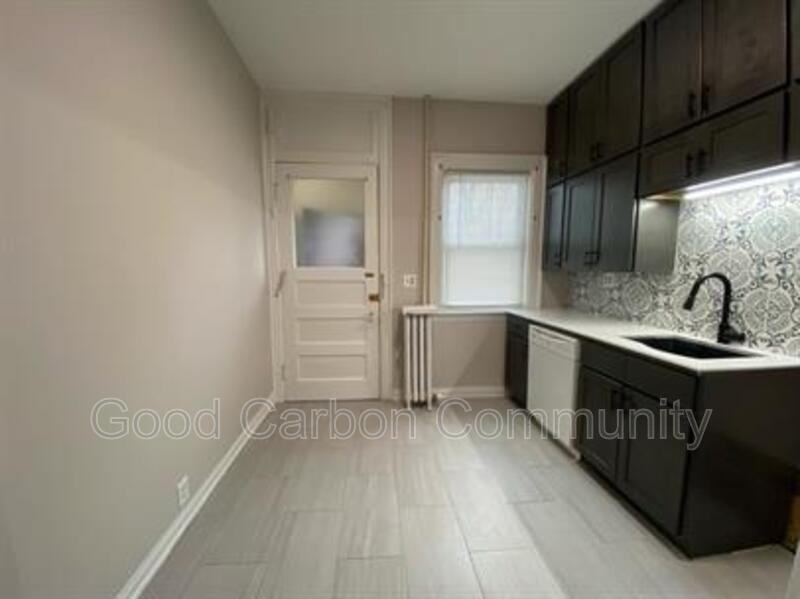 77 Richmond Ave #4 - Photo 2 of 5