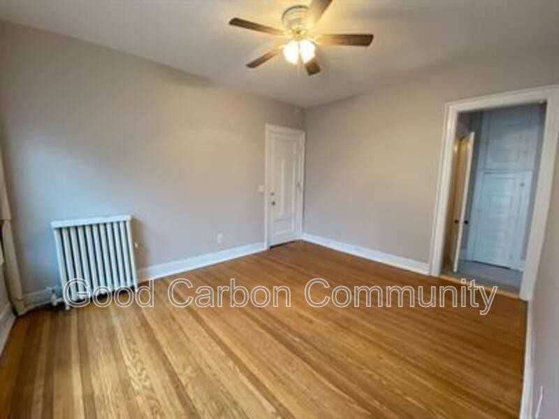 77 Richmond Ave #4 - Photo 4 of 5