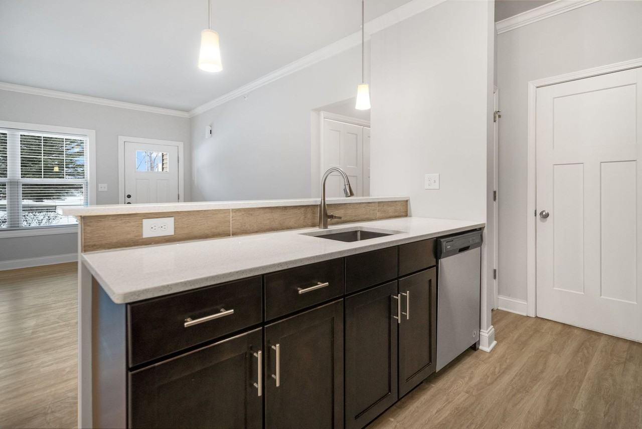 Silo Pointe Apartments - Photo 2 of 27