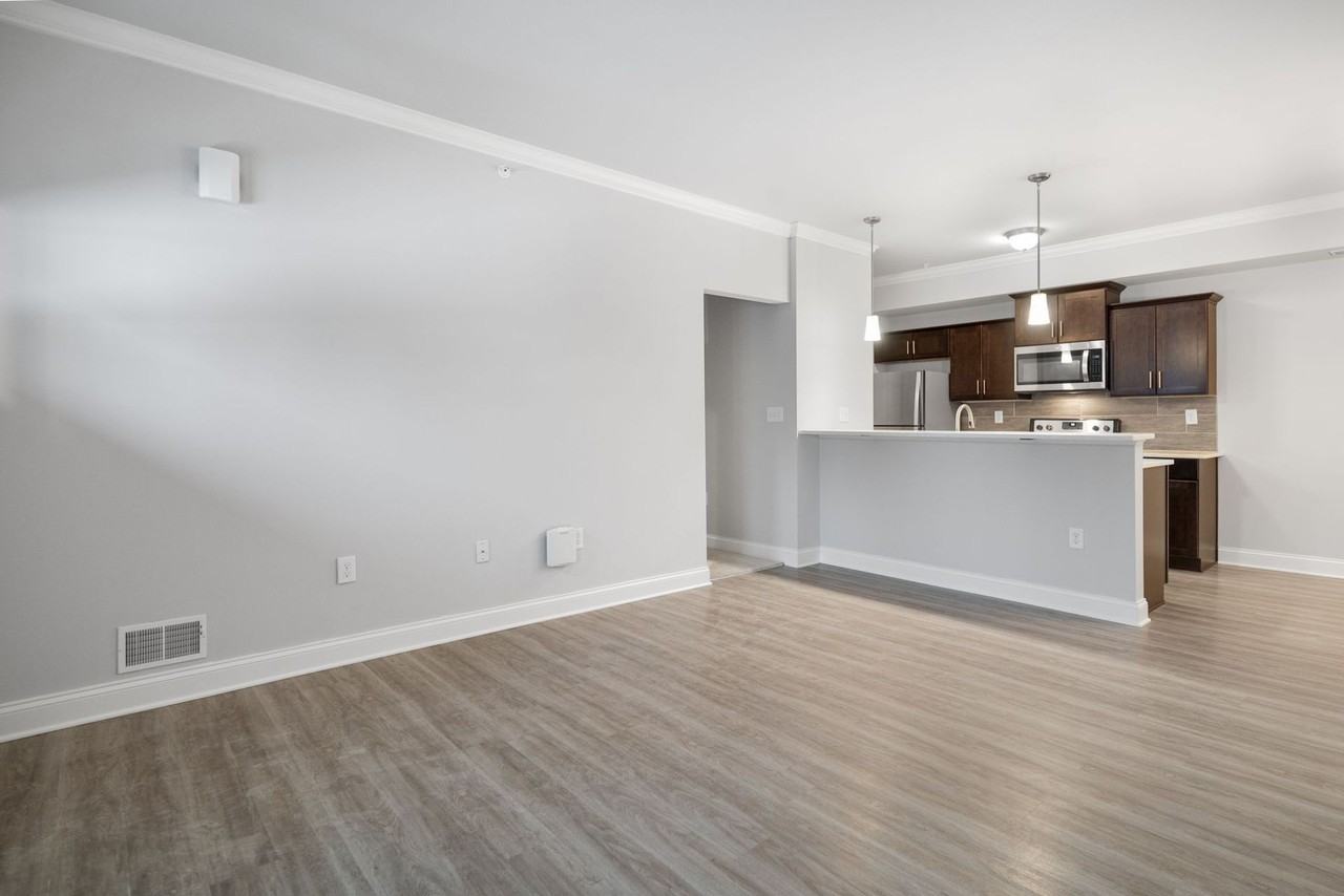 Silo Pointe Apartments - Photo 3 of 27