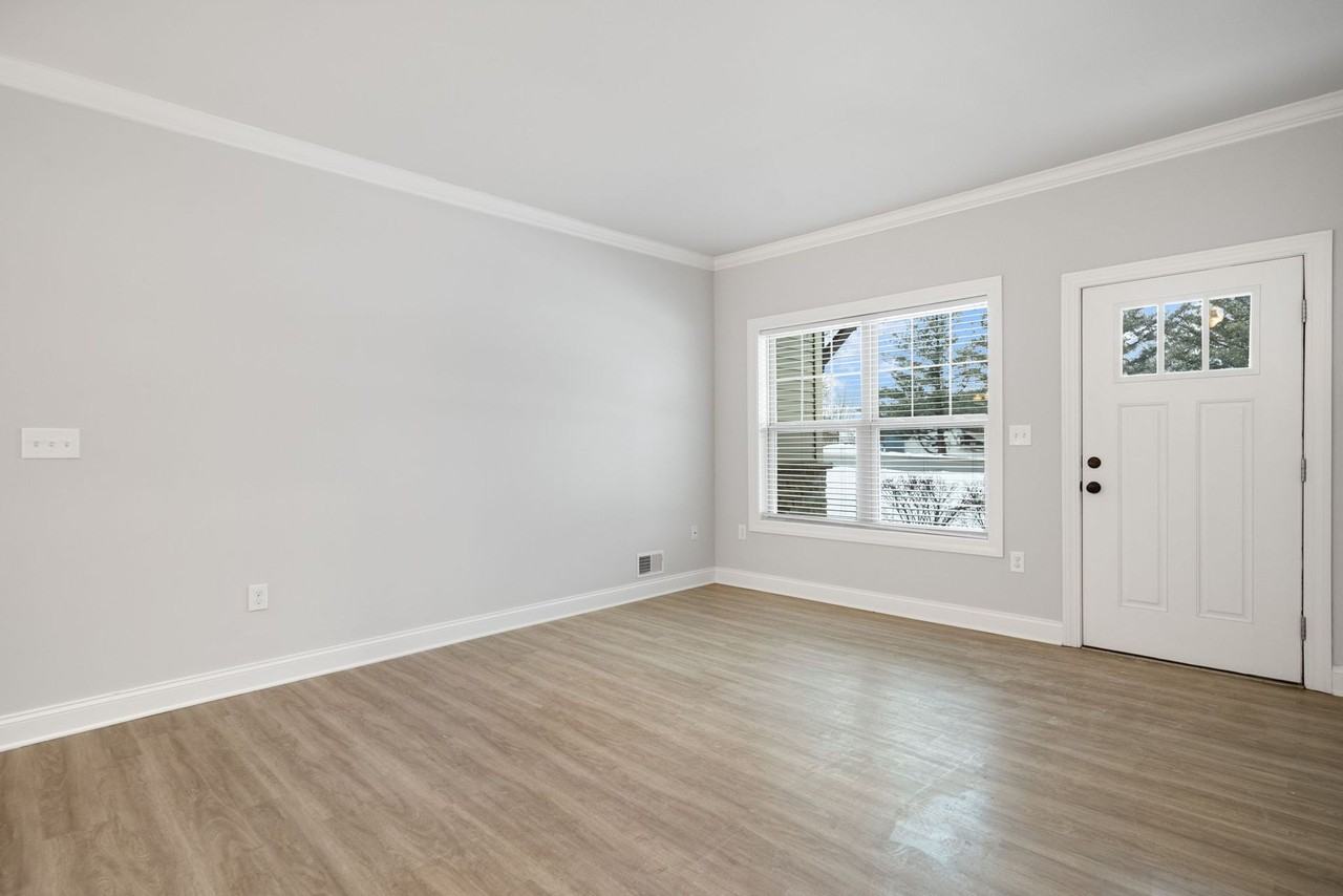 Silo Pointe Apartments - Photo 4 of 27