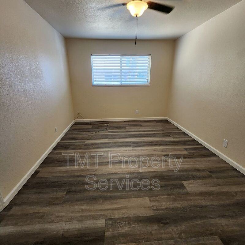 1200 Wayland Ave - Photo 4 of 10