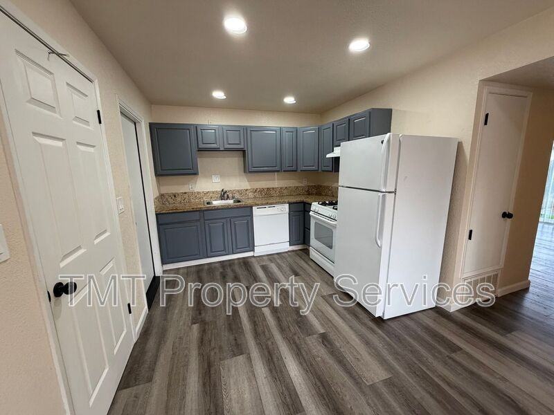 1200 Wayland Ave - Photo 6 of 10