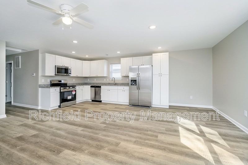 420 N Hamilton Ave - Photo 4 of 31