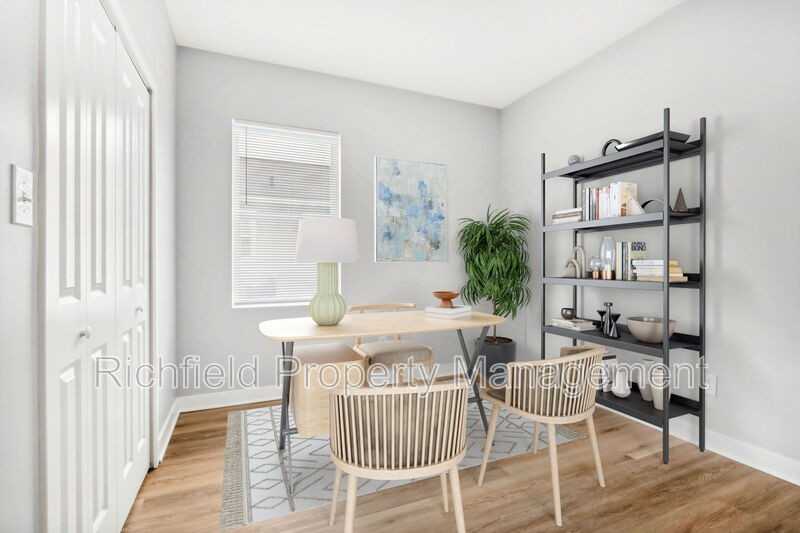 2015 E Maryland St - Photo 3 of 39