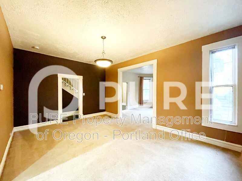 133 Ne Graham St - Photo 5 of 24