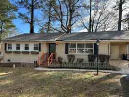 featured image of 216 Hillandale Dr