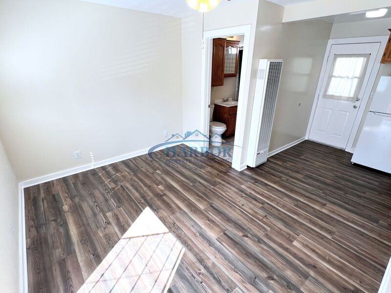 1504 Madrid Ave #4 - Photo 2 of 7