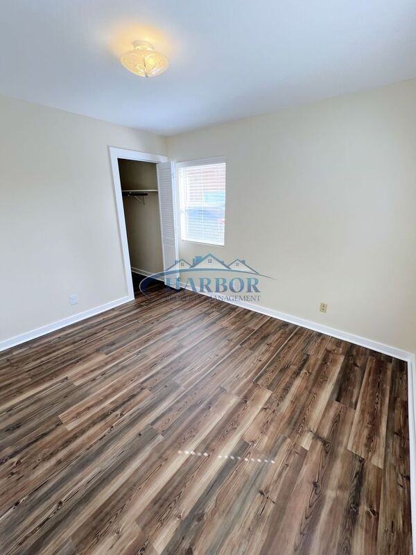 1504 Madrid Ave #4 - Photo 5 of 7